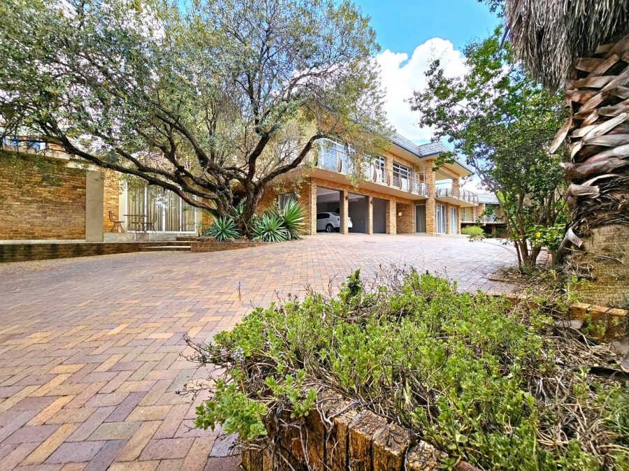 8 Bedroom Property for Sale in Waverley Free State